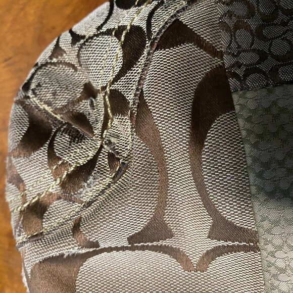 Vintage Coach Handbag with Gold Lame Handle and Trim - Picture 15 of 15